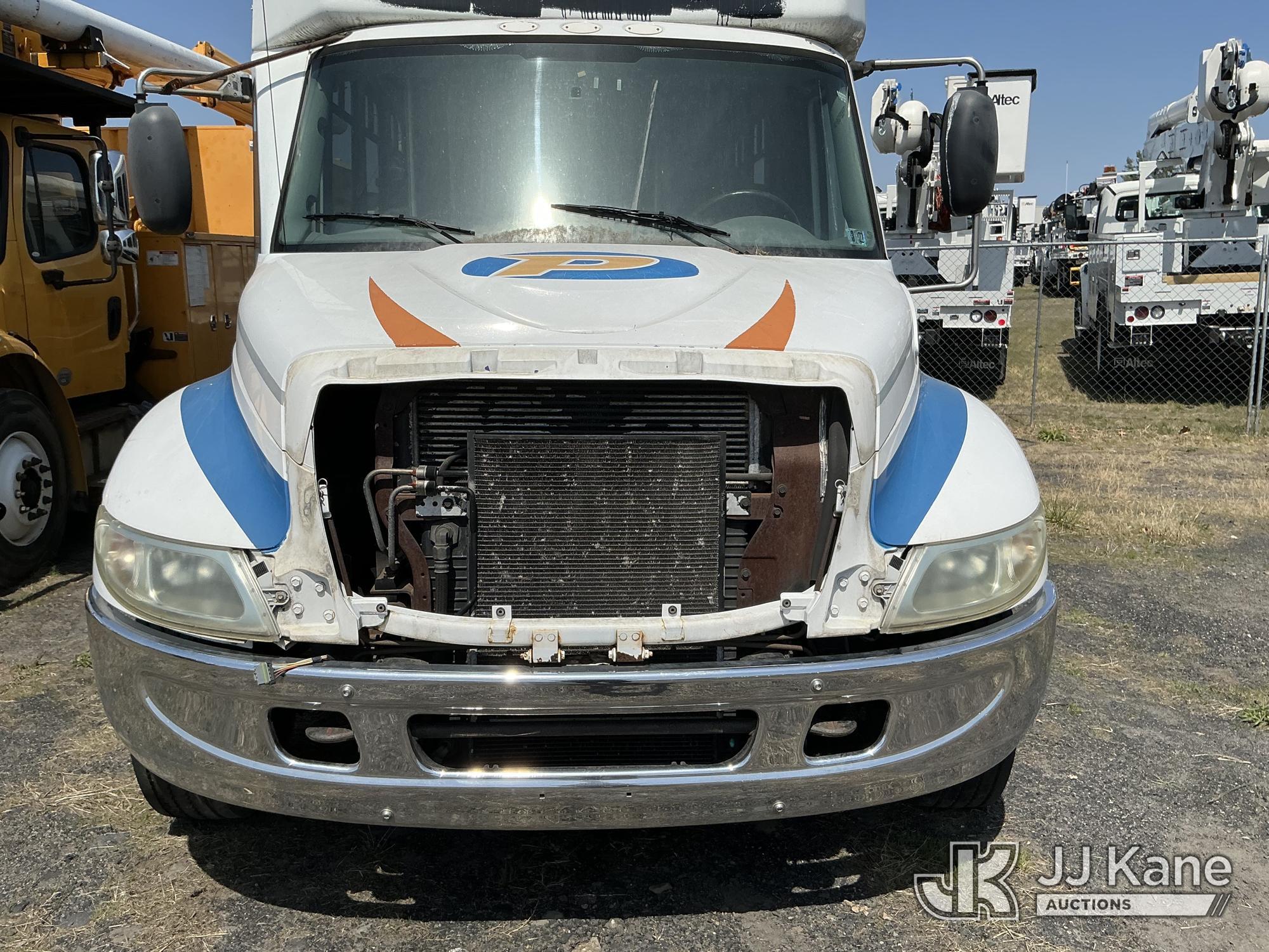(Plains, PA) 2004 International 3200 Cutaway Passenger Bus Not Running, Must Tow, Animal Waste Smell