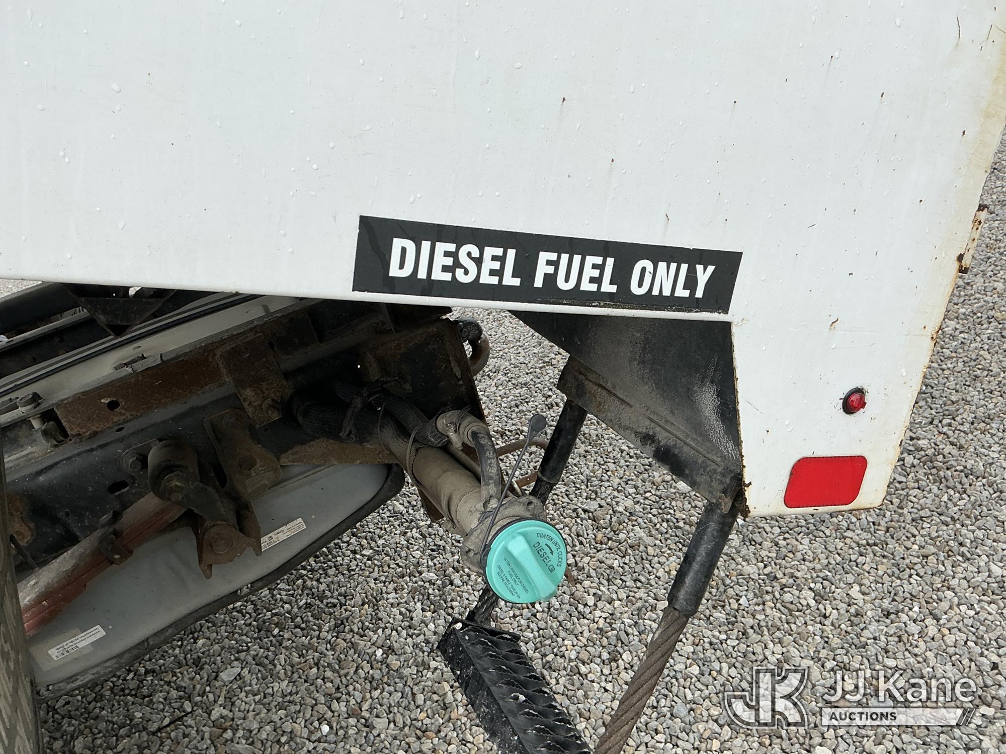 (Fort Wayne, IN) 2015 Ford F550 4x4 Crew-Cab Chipper Dump Truck Runs, Moves & Dump Body Operates) (W