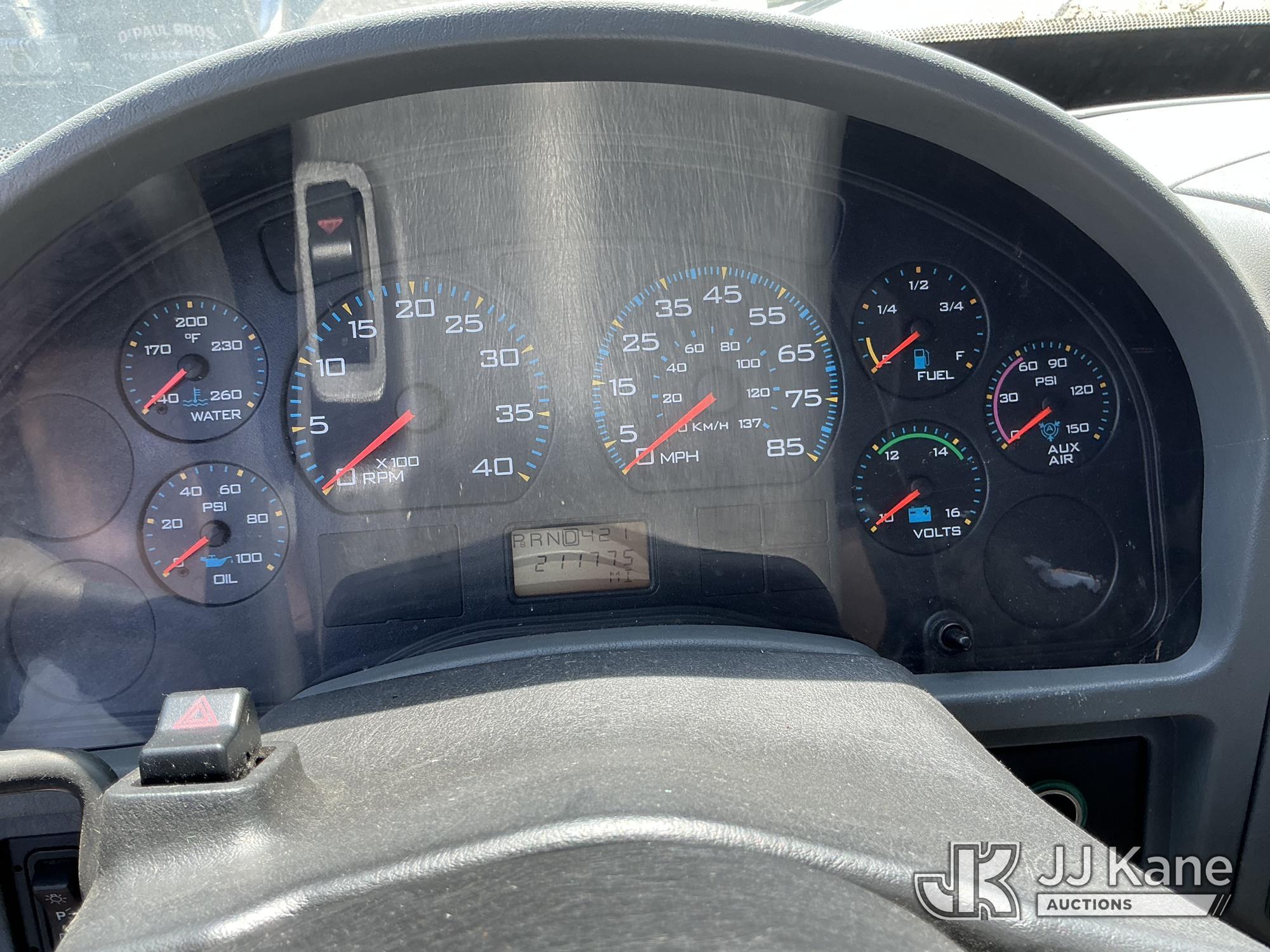 (Plains, PA) 2004 International 3200 Cutaway Passenger Bus Not Running, Must Tow, Animal Waste Smell
