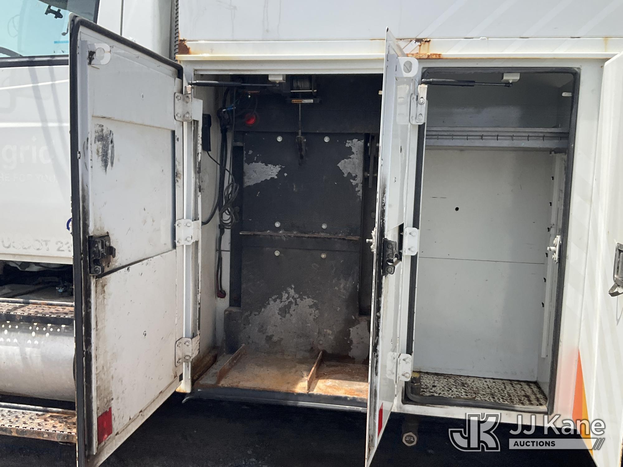 (Rome, NY) 2015 International 4300 Enclosed Utility/Air Compressor Truck Runs & Moves, Check Engine