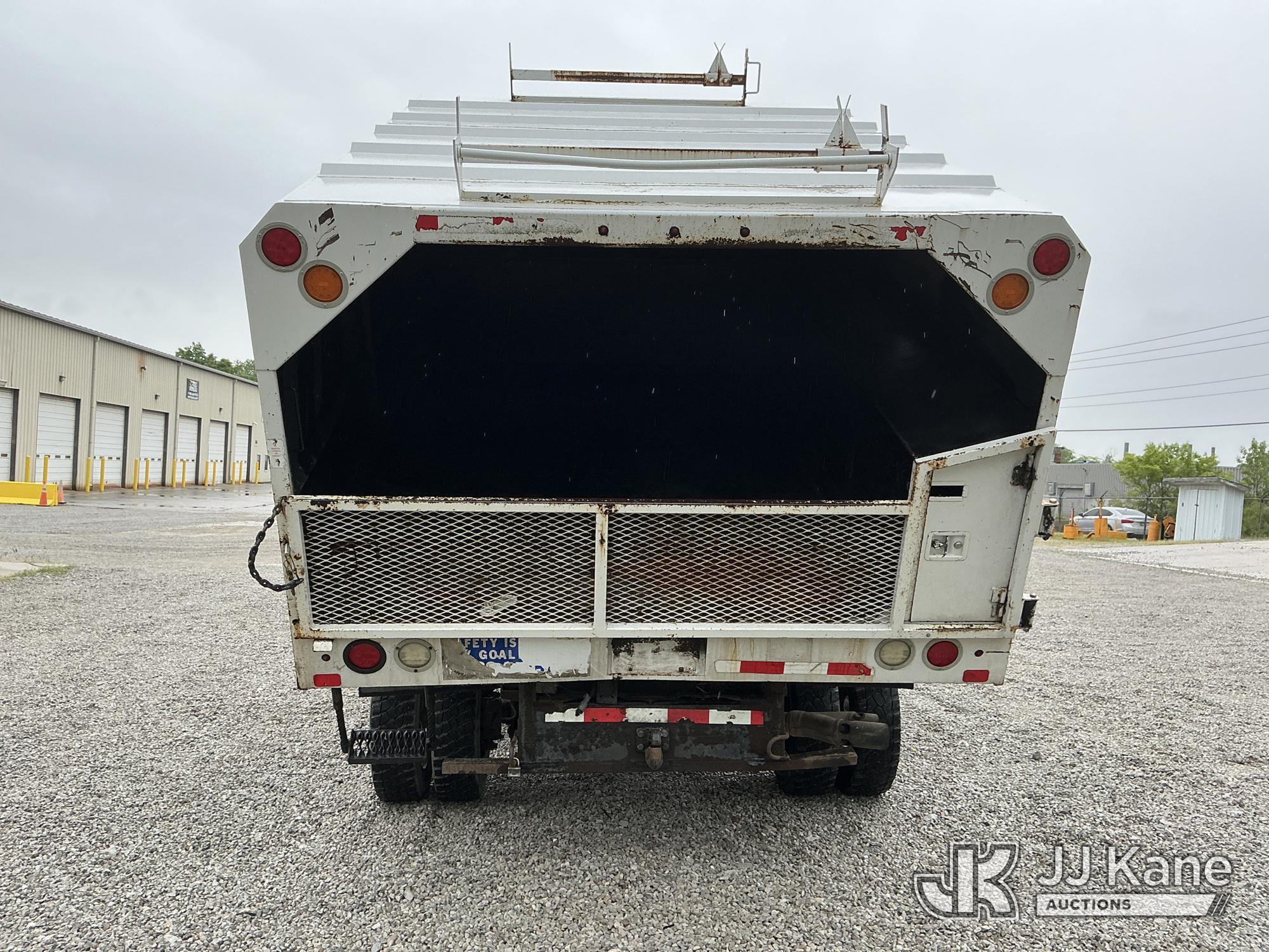 (Fort Wayne, IN) 2015 Ford F550 4x4 Crew-Cab Chipper Dump Truck Runs, Moves & Dump Body Operates) (W