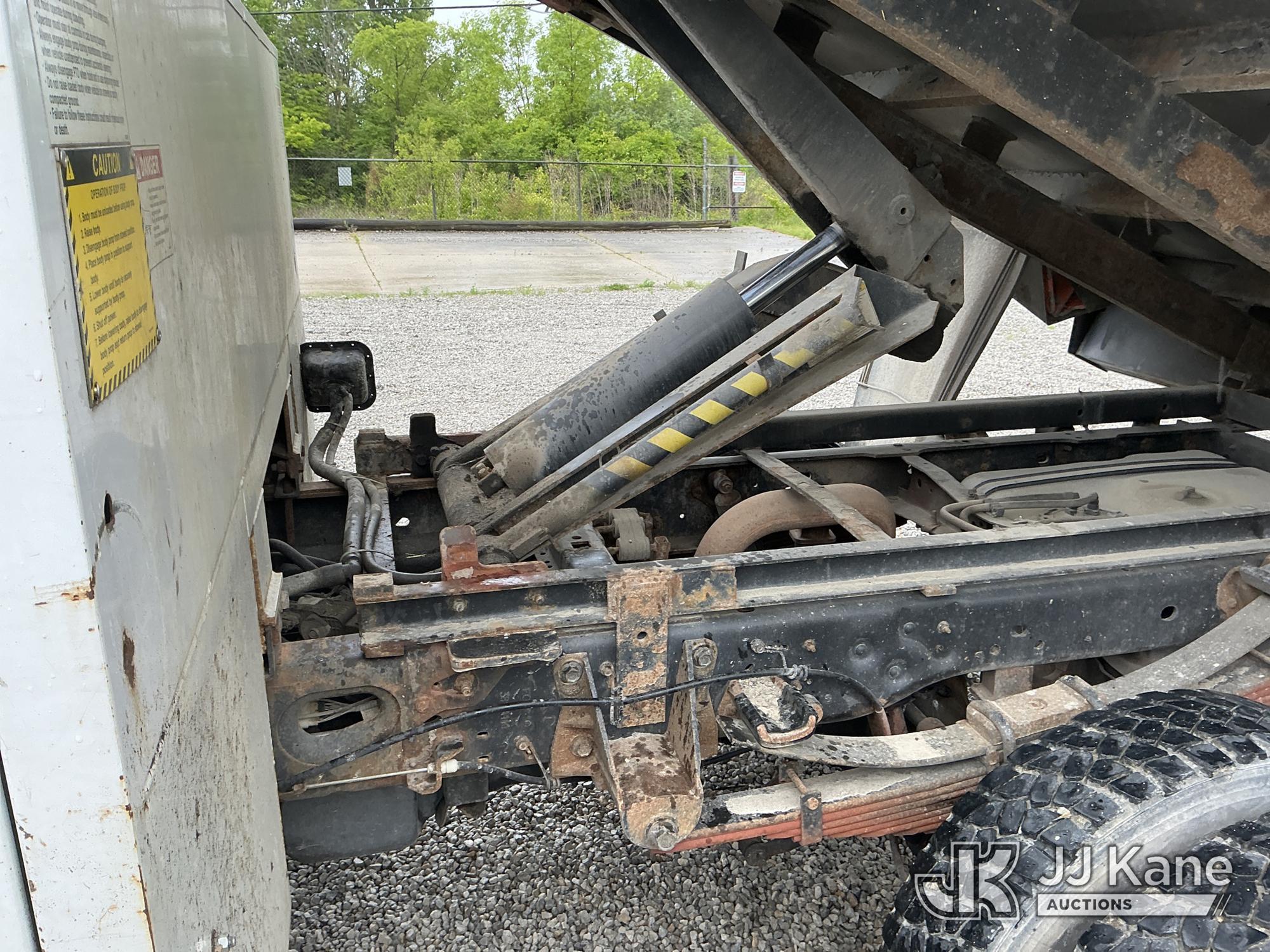 (Fort Wayne, IN) 2015 Ford F550 4x4 Crew-Cab Chipper Dump Truck Runs, Moves & Dump Body Operates) (W