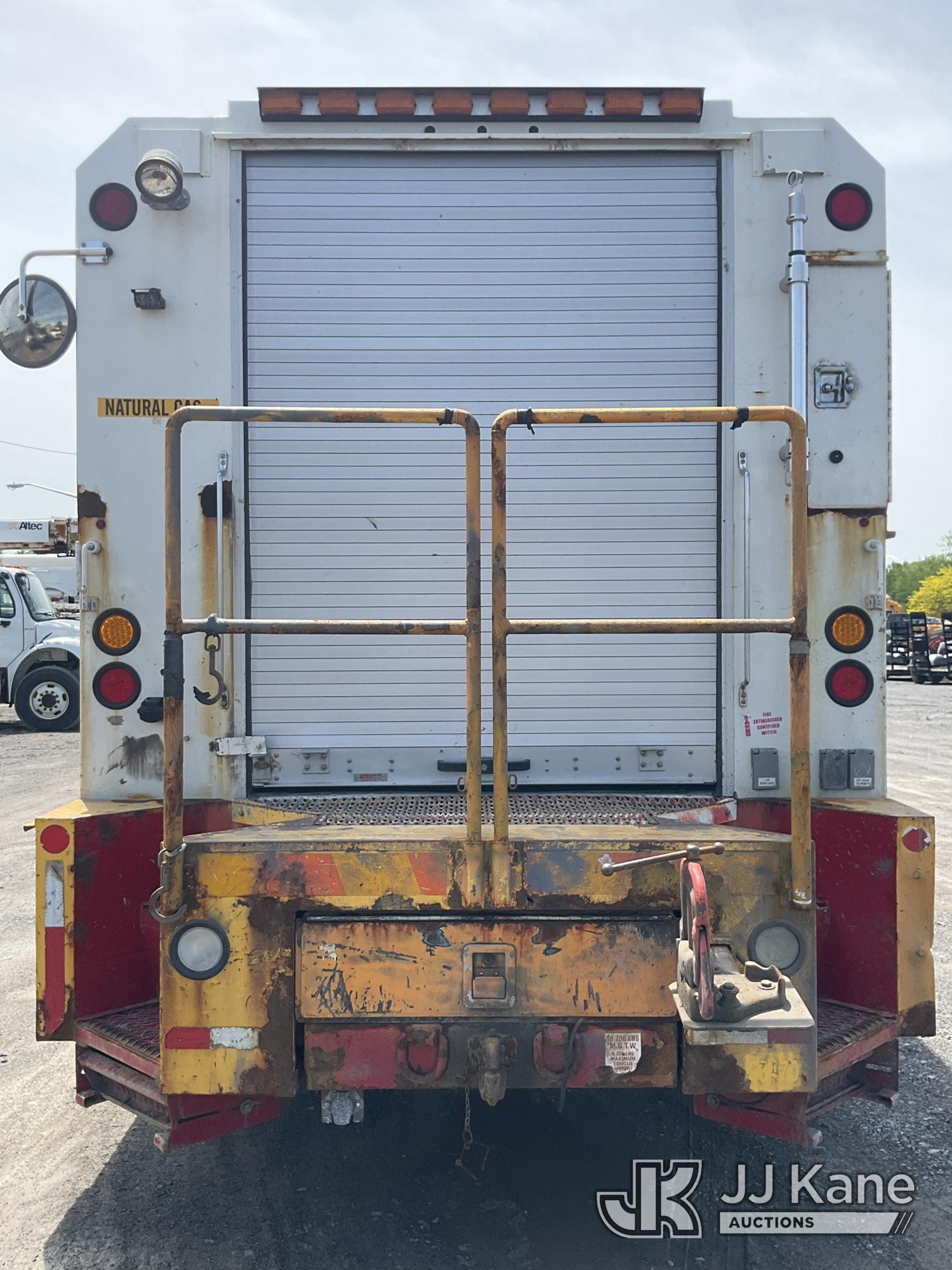 (Rome, NY) 2015 International 4300 Enclosed Utility/Air Compressor Truck Runs & Moves, Check Engine