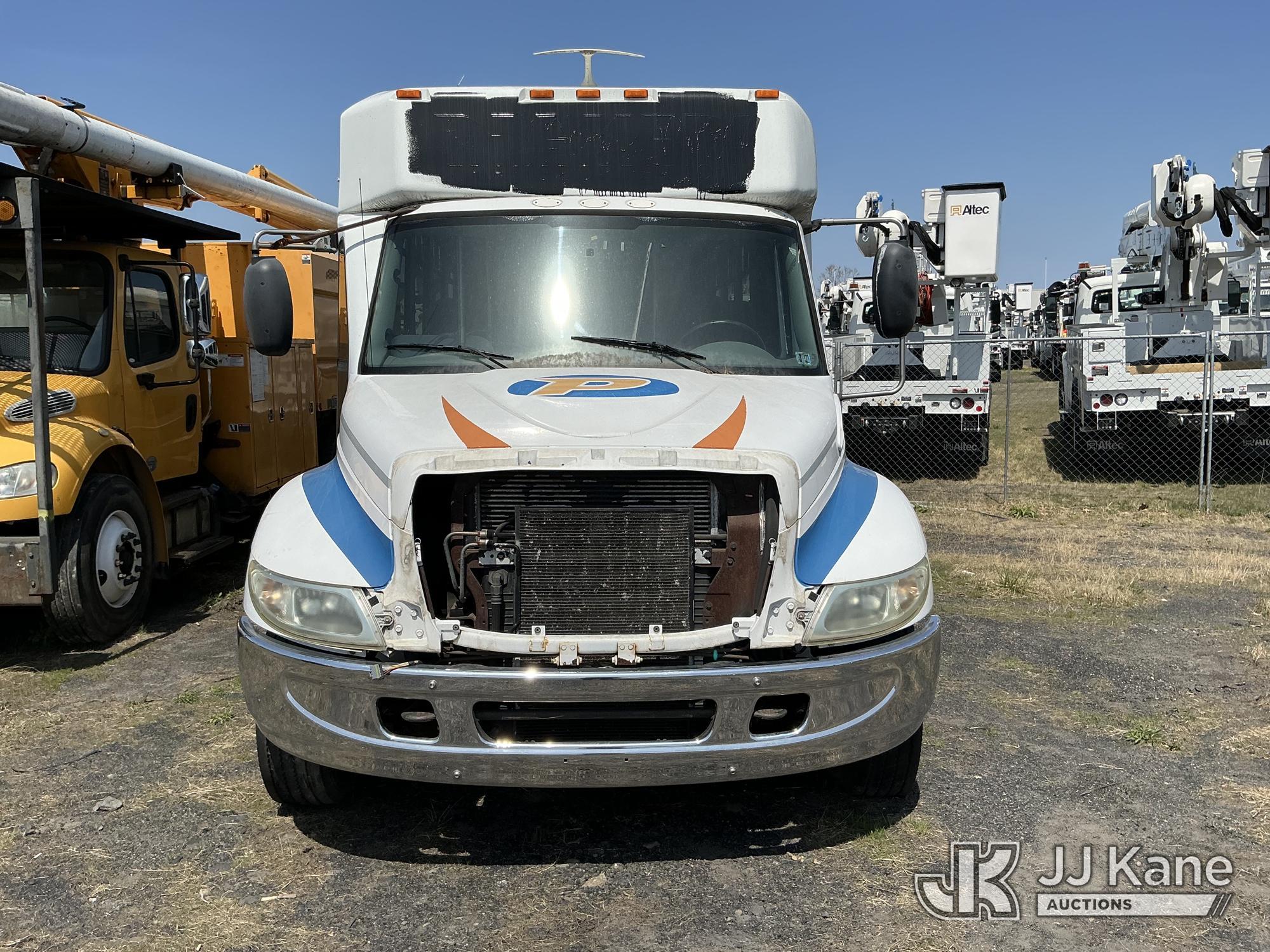 (Plains, PA) 2004 International 3200 Cutaway Passenger Bus Not Running, Must Tow, Animal Waste Smell