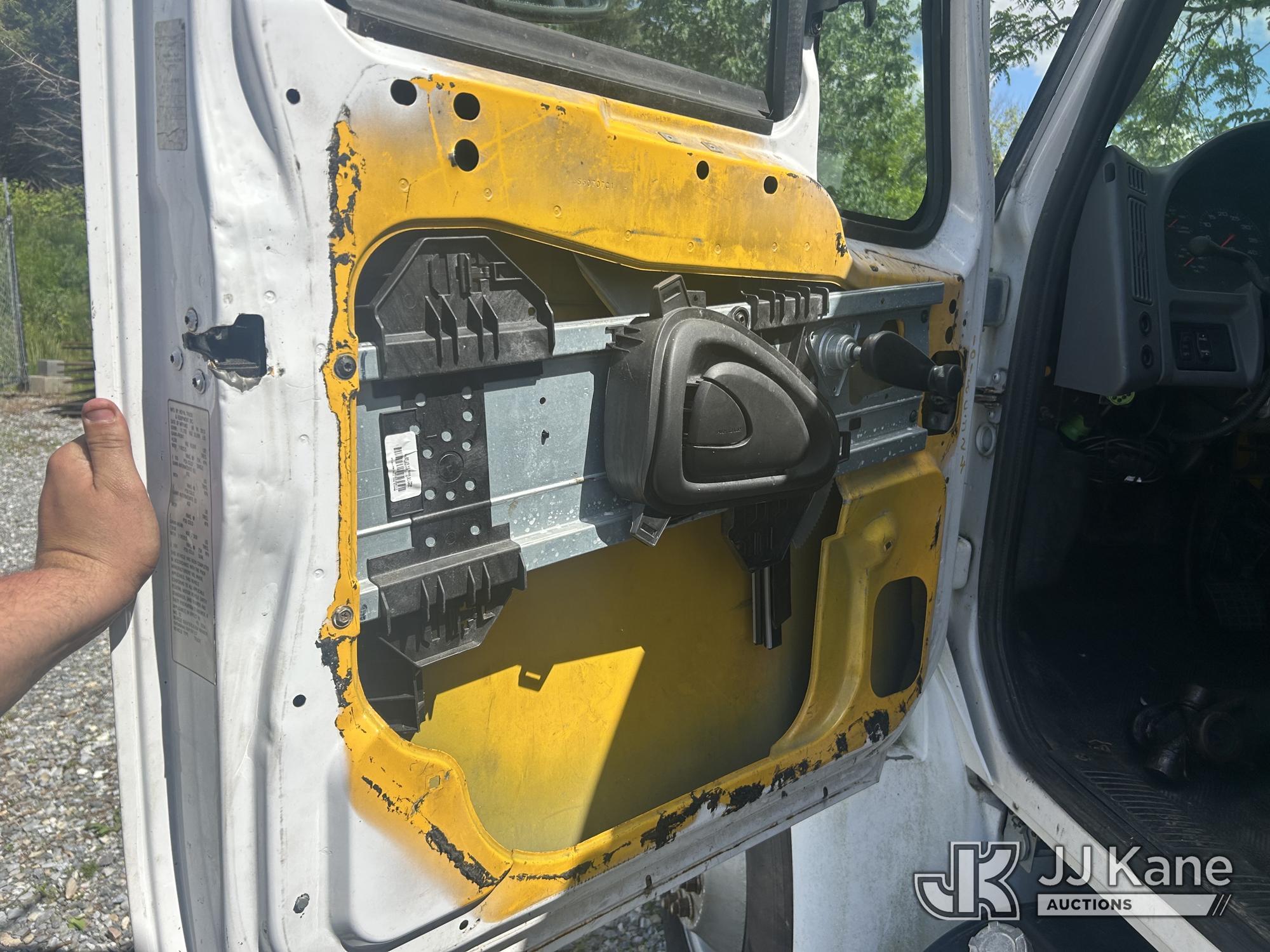 (Hagerstown, MD) 2006 International 4300 Flatbed/Attenuator Truck Not Running, No Power, Condition U