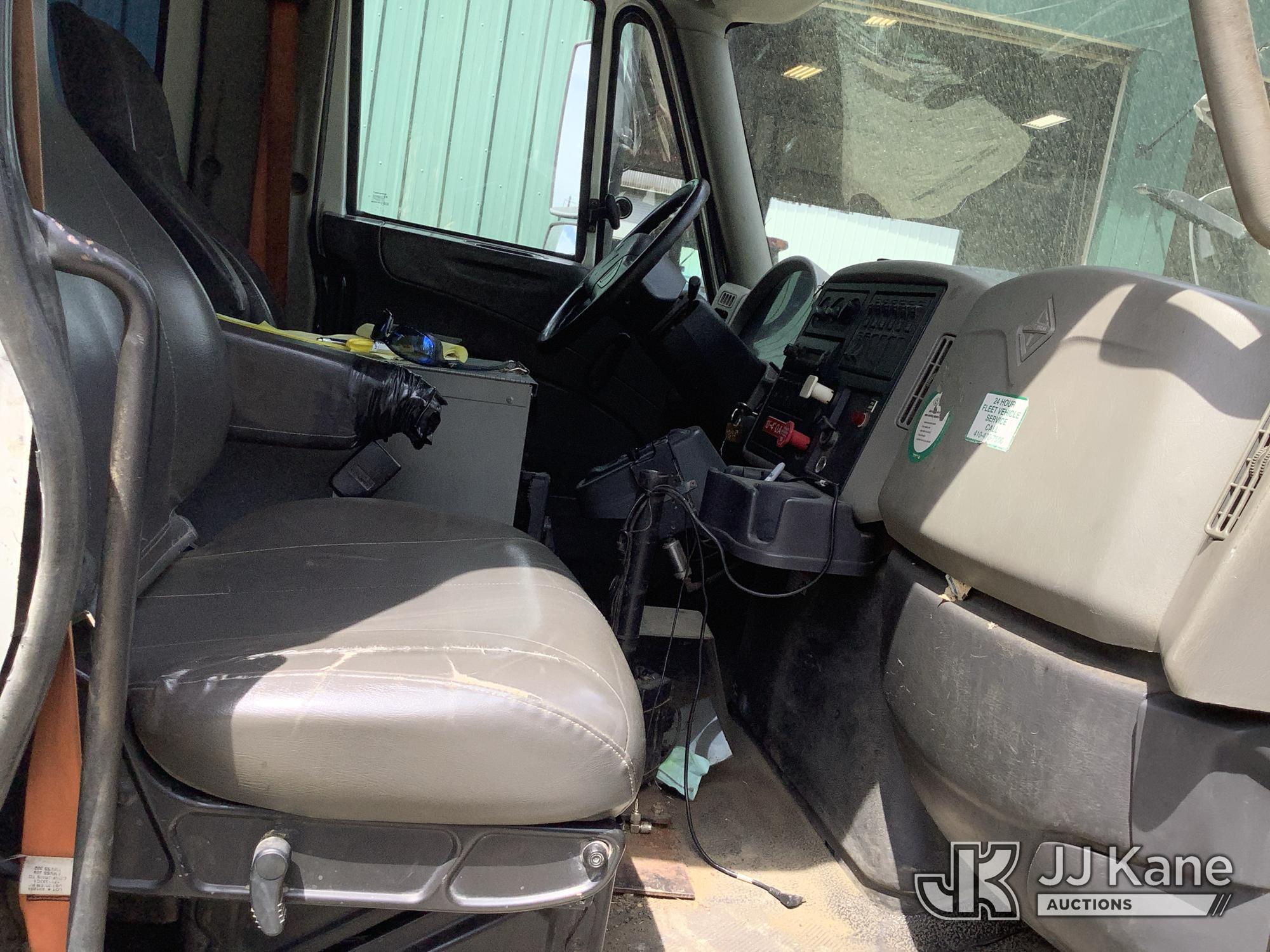 (Harmans, MD) 2013 International 4400 Crew Cab Van Body/Air Compressor Truck Runs & Moves