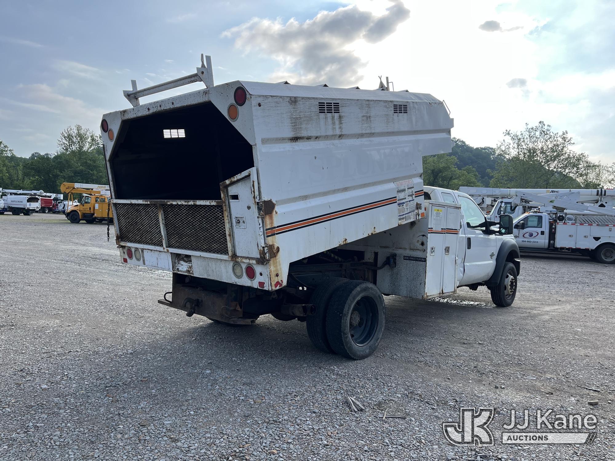 (Smock, PA) 2015 Ford F550 4x4 Chipper Dump Truck Runs, Moves & Operates, Check Engine Light On, Jum