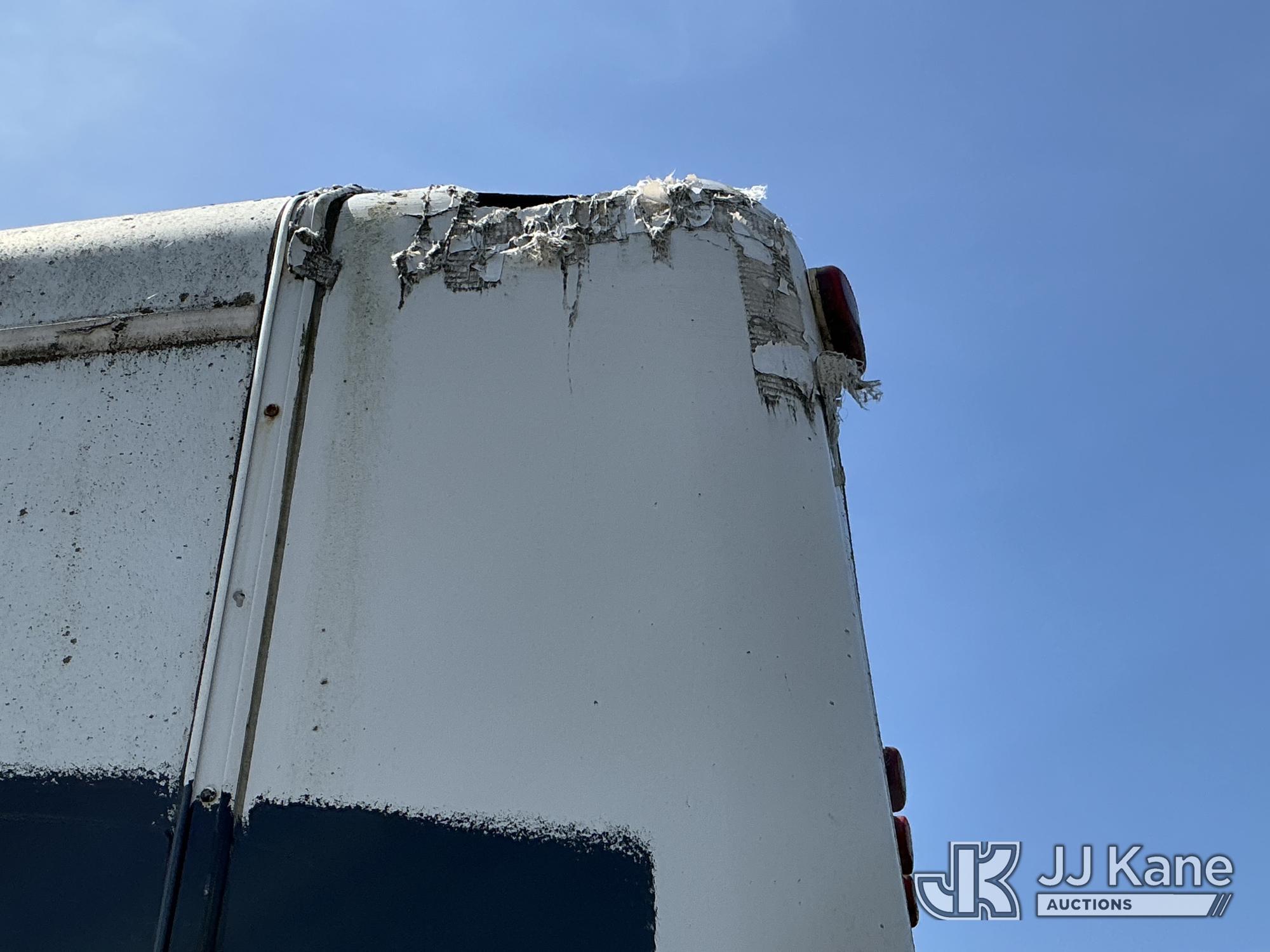(Plains, PA) 2004 International 3200 Cutaway Passenger Bus Not Running, Must Tow, Animal Waste Smell