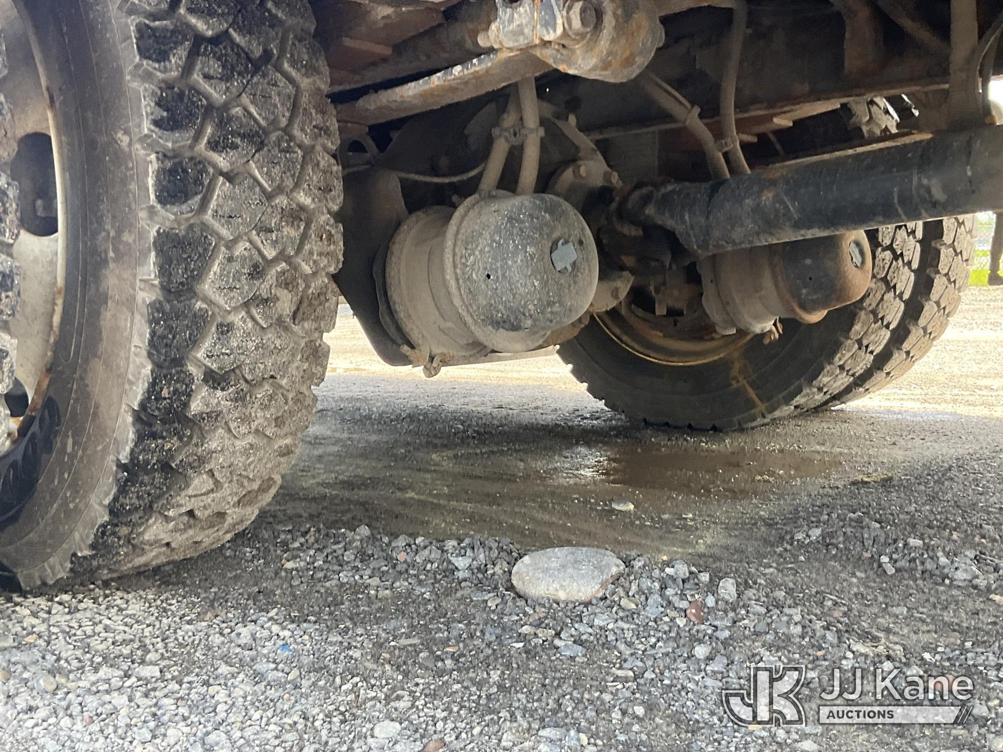 (Rome, NY) 2015 International 4300 Enclosed Utility/Air Compressor Truck Runs & Moves, Check Engine