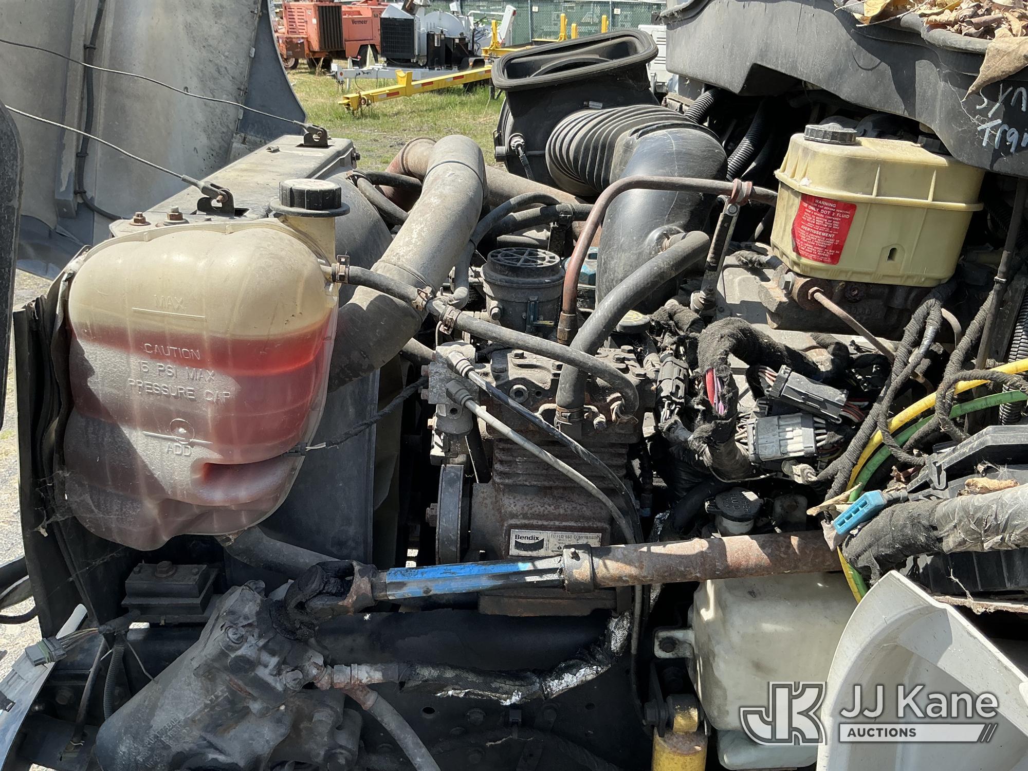 (Plains, PA) 2004 International 3200 Cutaway Passenger Bus Not Running, Must Tow, Animal Waste Smell