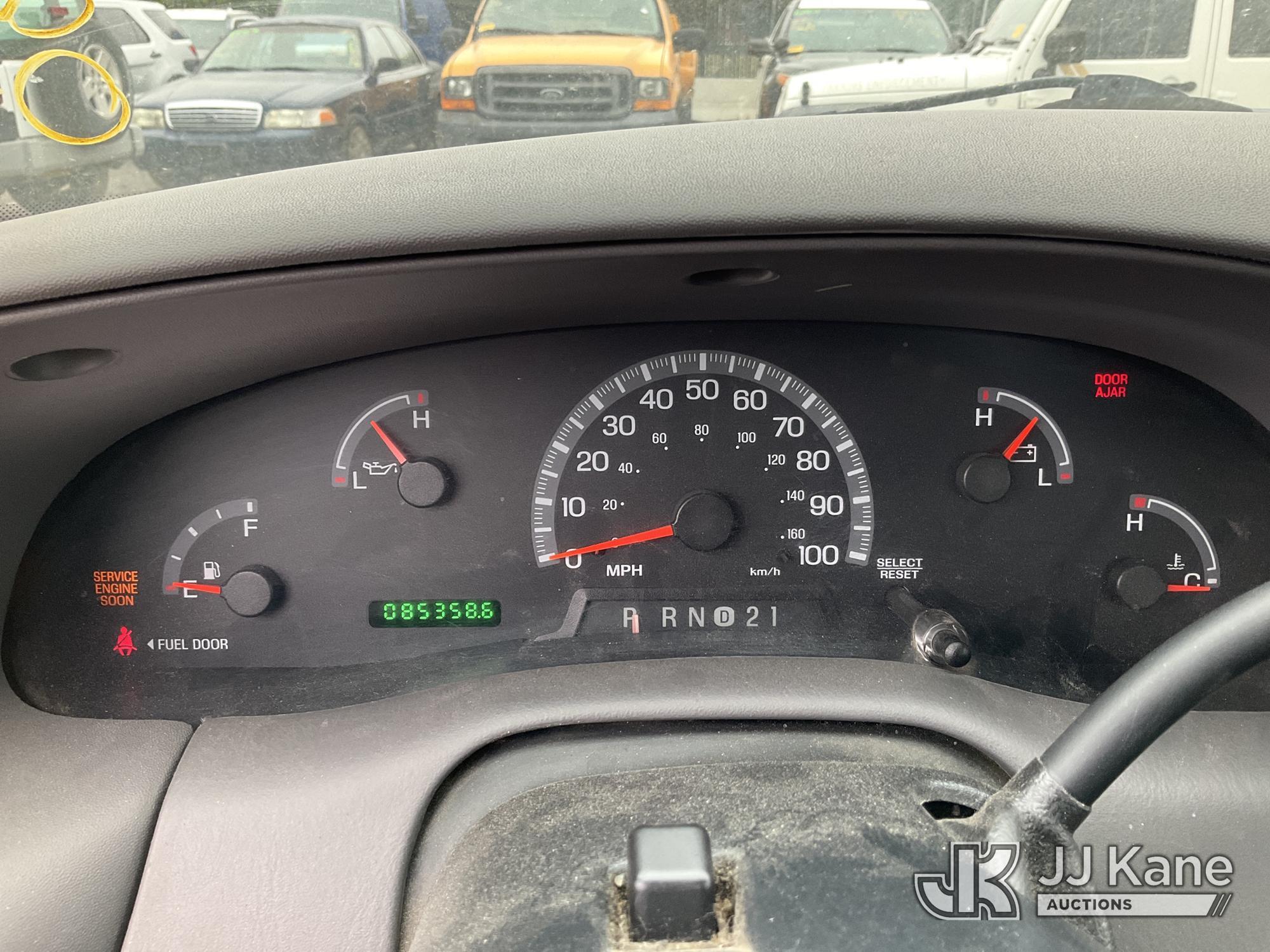 (Jurupa Valley, CA) 2003 Ford F-150 Extended-Cab Pickup Truck Runs & Moves) (Engine Light On