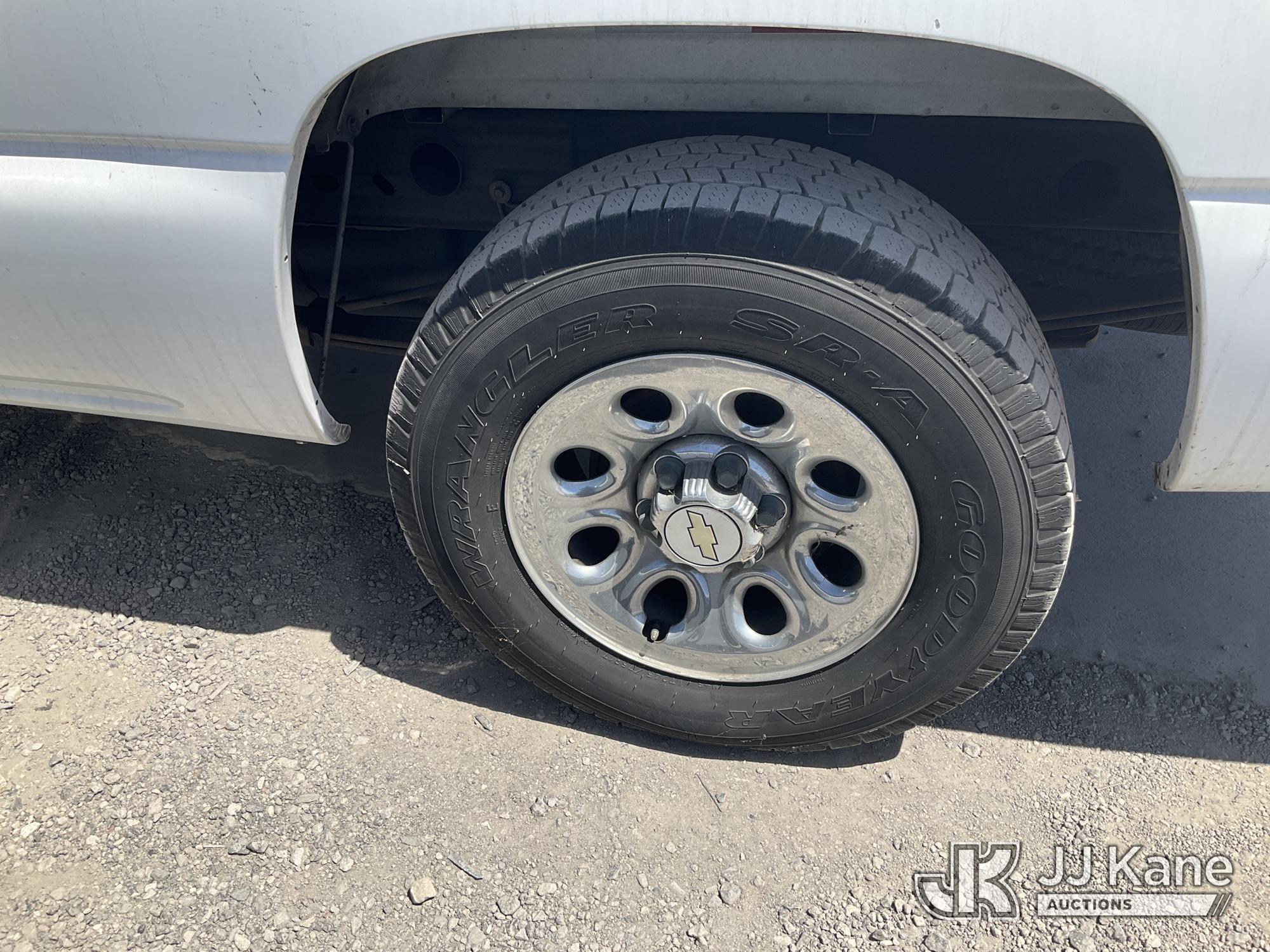 (Jurupa Valley, CA) 2006 Chevrolet Silverado 1500 Pickup Truck Not Running, No Key, Conditions Unkno