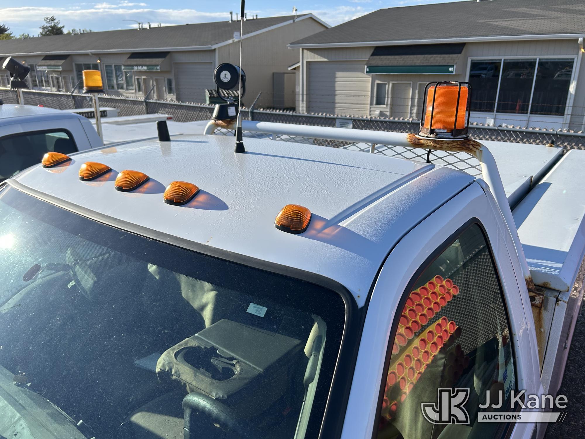 (Kalispell, MT) 2009 Ford F350 4x4 Enclosed Service Truck Runs & Moves) (Jump To Start, Driver Door