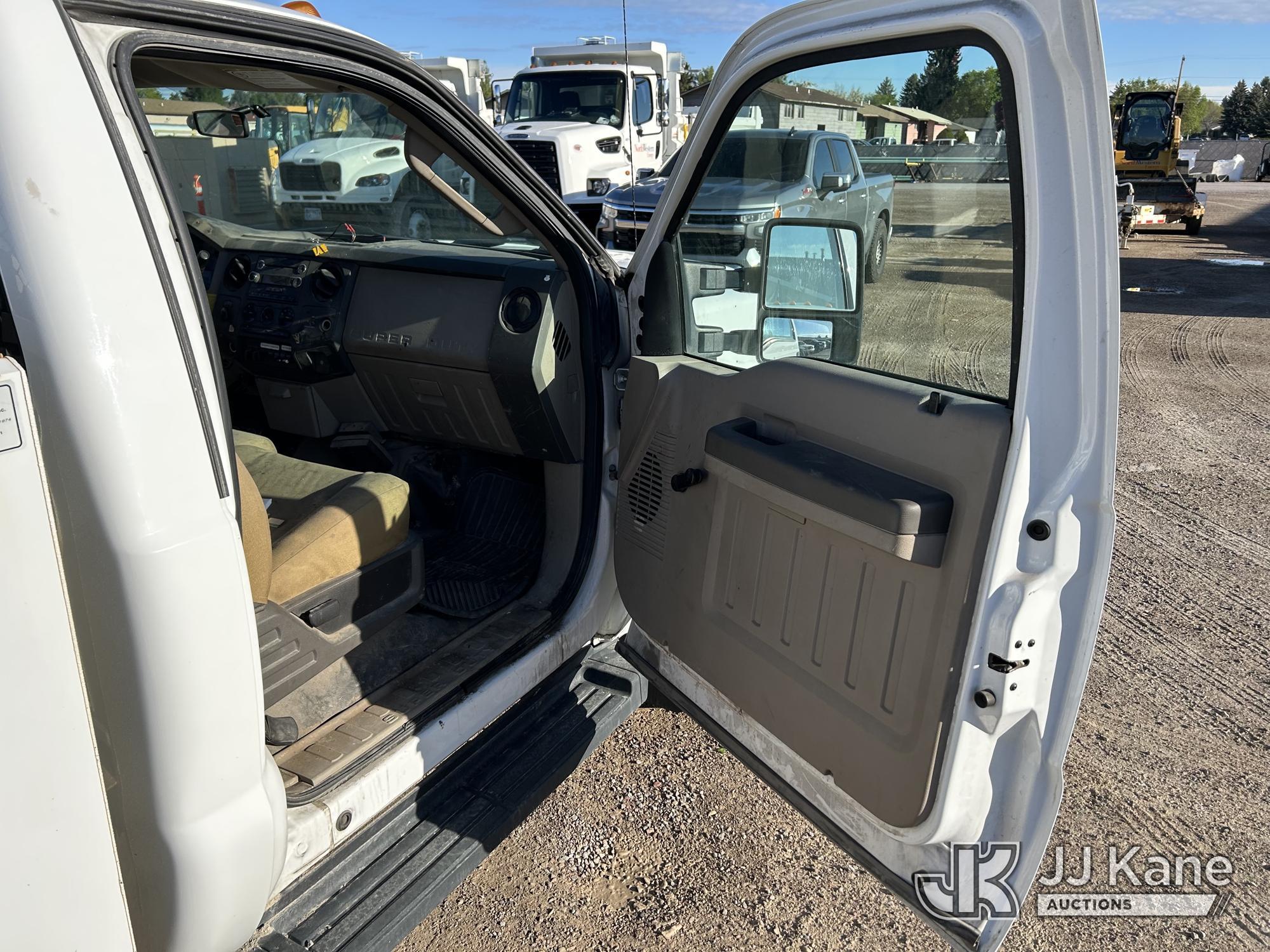 (Kalispell, MT) 2009 Ford F350 4x4 Enclosed Service Truck Runs & Moves) (Jump To Start, Driver Door