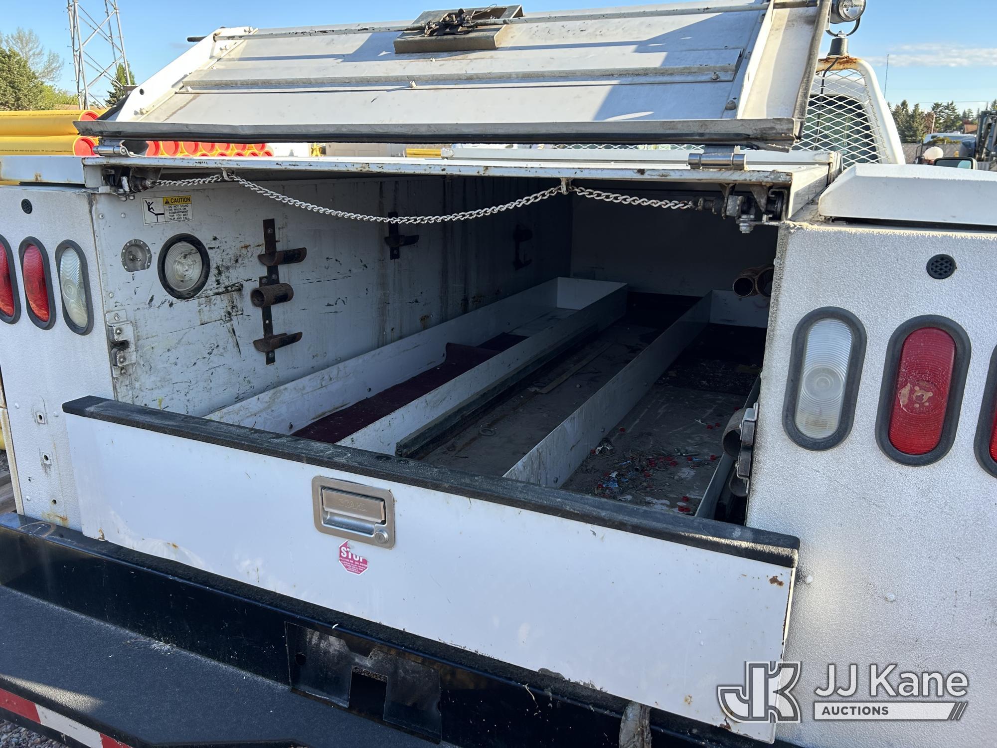 (Kalispell, MT) 2009 Ford F350 4x4 Enclosed Service Truck Runs & Moves) (Jump To Start, Driver Door