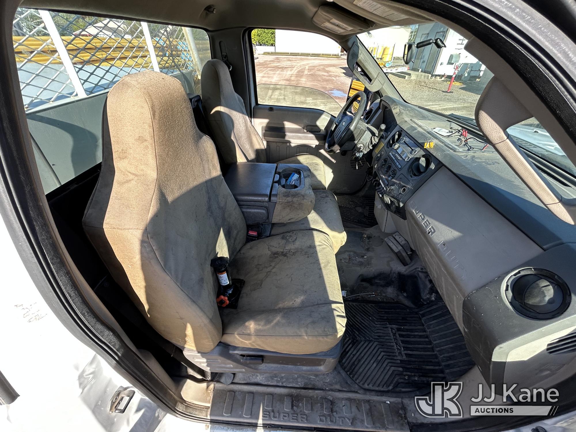 (Kalispell, MT) 2009 Ford F350 4x4 Enclosed Service Truck Runs & Moves) (Jump To Start, Driver Door