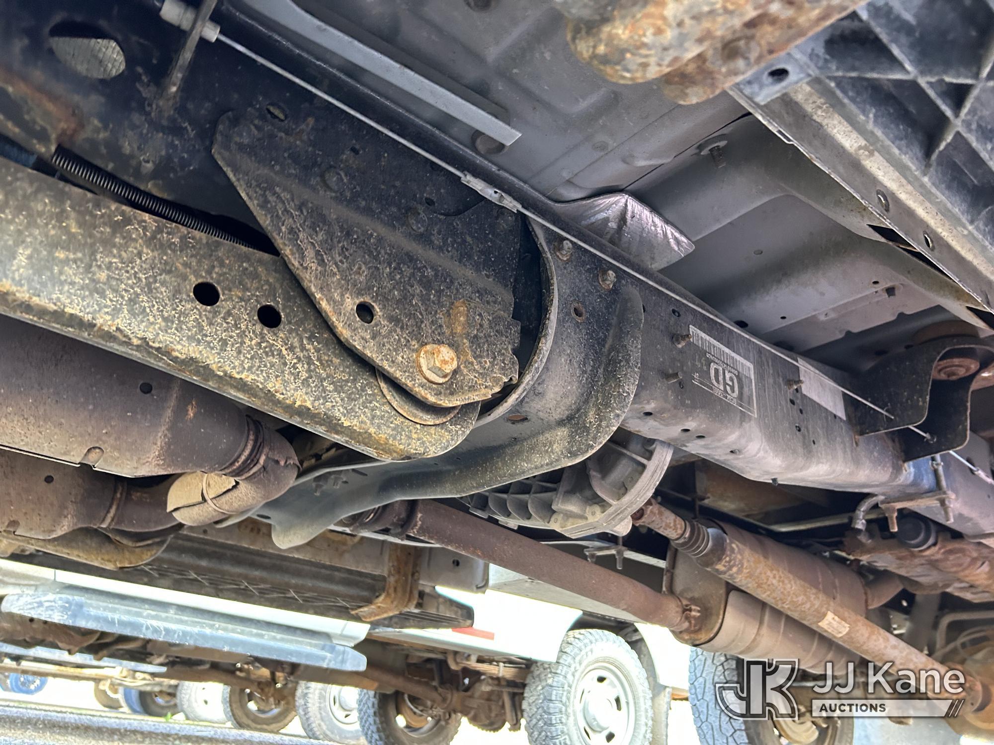 (Kalispell, MT) 2009 Ford F350 4x4 Enclosed Service Truck Runs & Moves) (Jump To Start, Driver Door