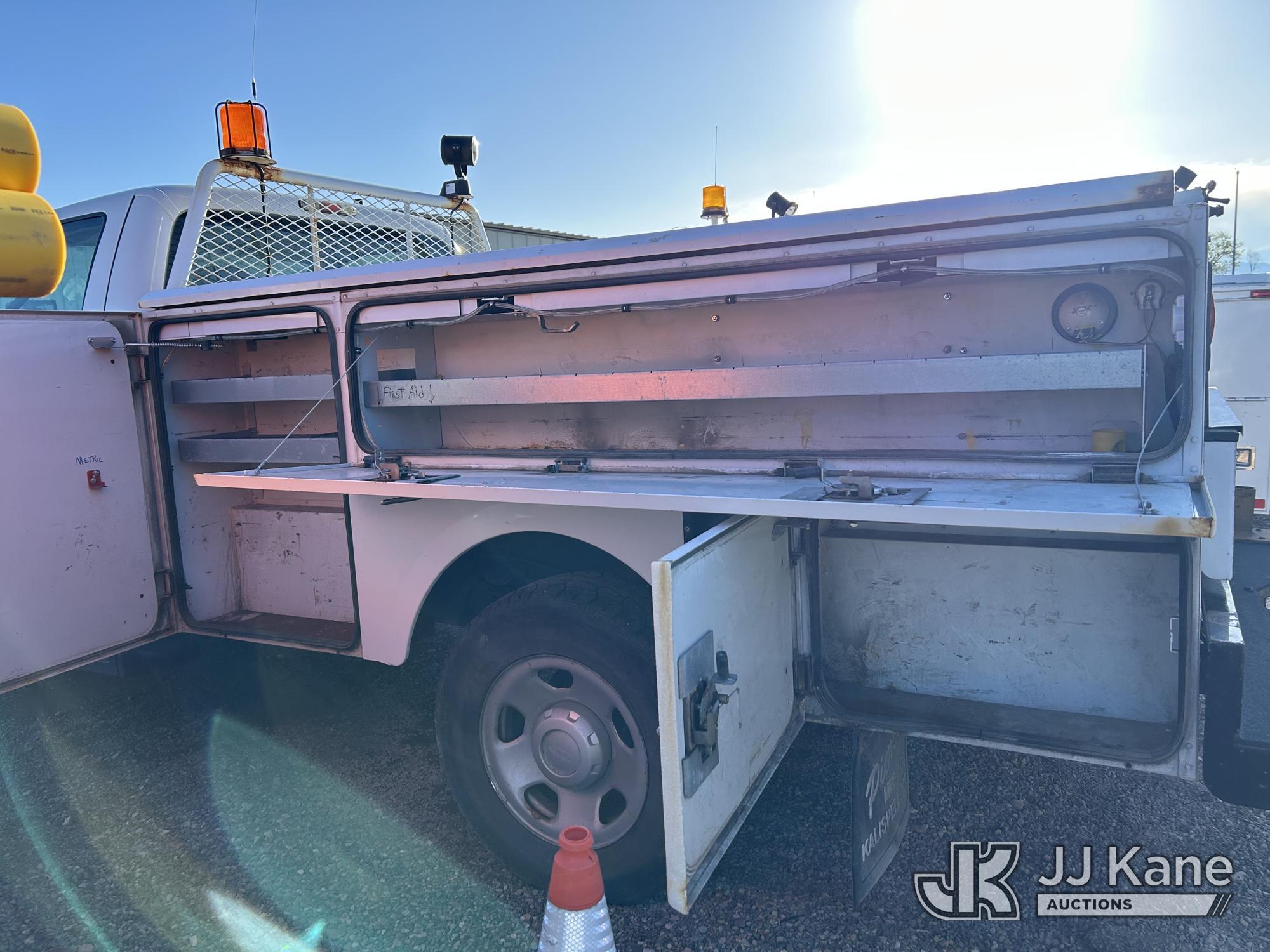 (Kalispell, MT) 2009 Ford F350 4x4 Enclosed Service Truck Runs & Moves) (Jump To Start, Driver Door