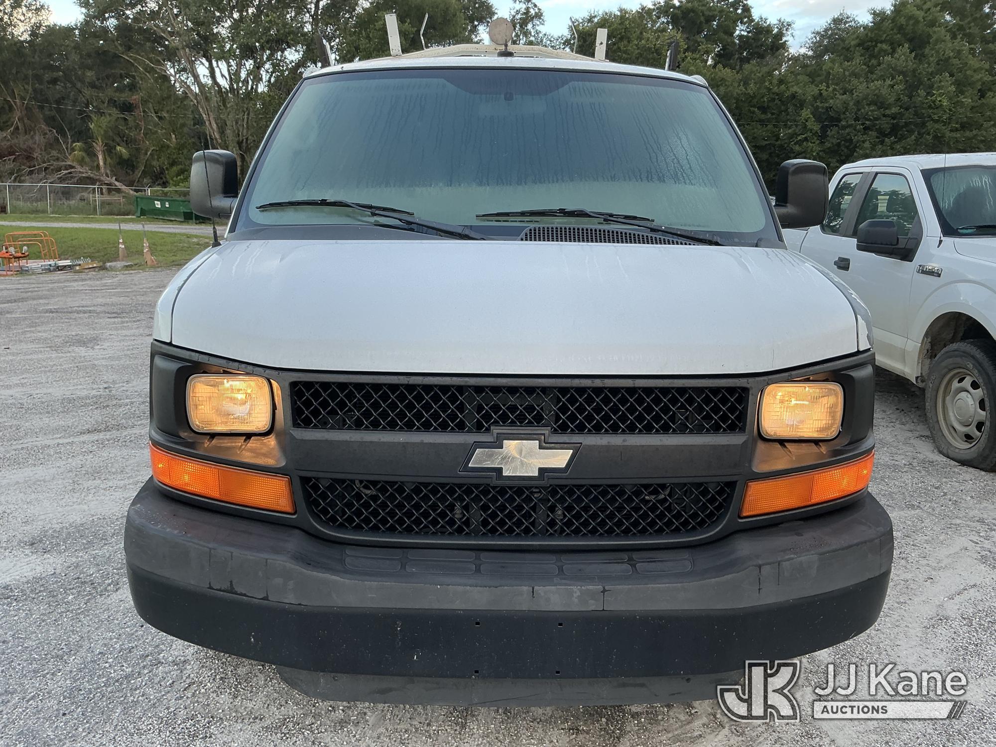 (Tampa, FL) 2011 Chevrolet Express G2500 Cargo Van Runs & Moves) (Jump To Start, Body/Paint Damage)