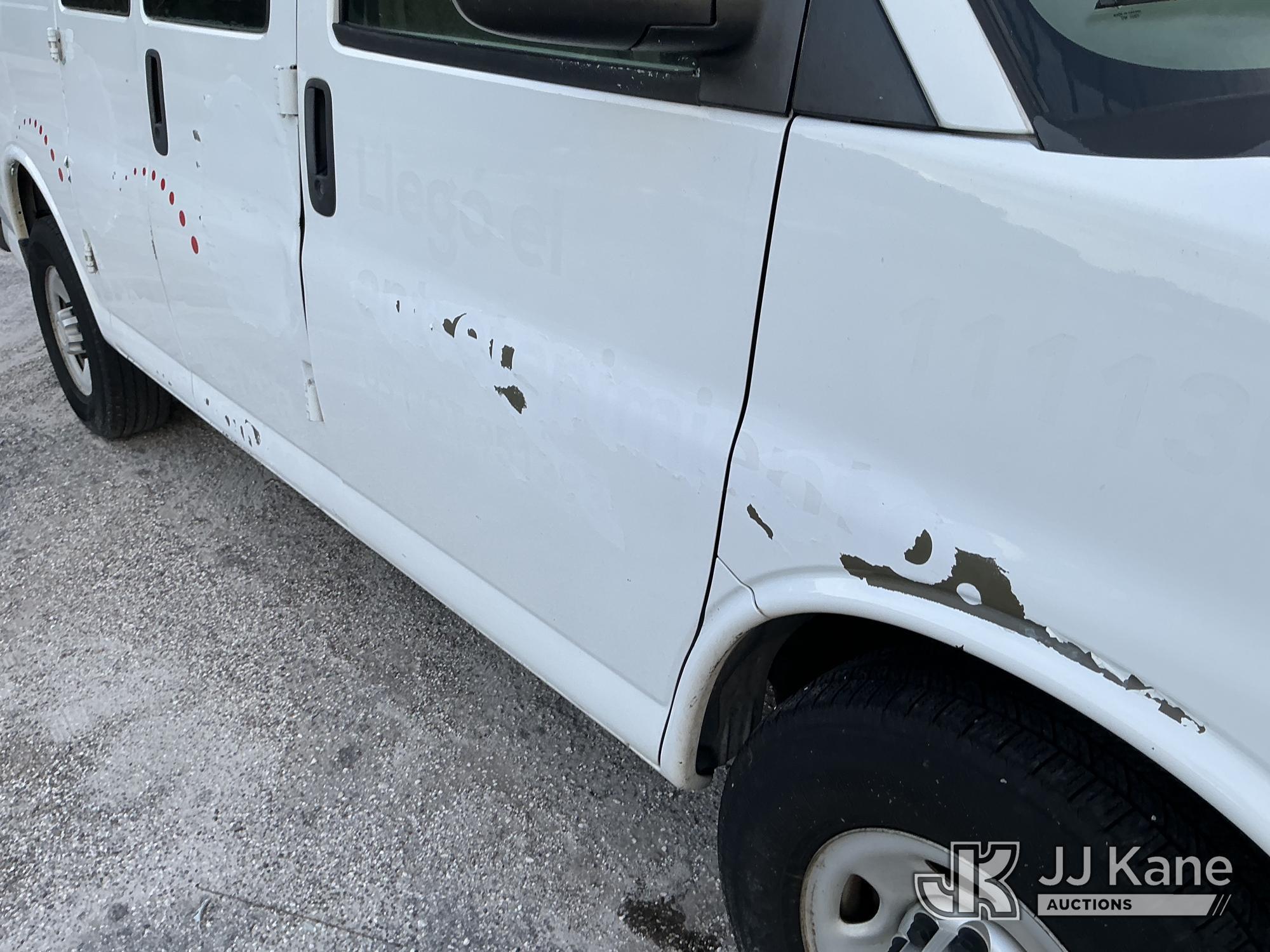 (Tampa, FL) 2011 Chevrolet Express G2500 Cargo Van Runs & Moves) (Jump To Start, Body/Paint Damage)