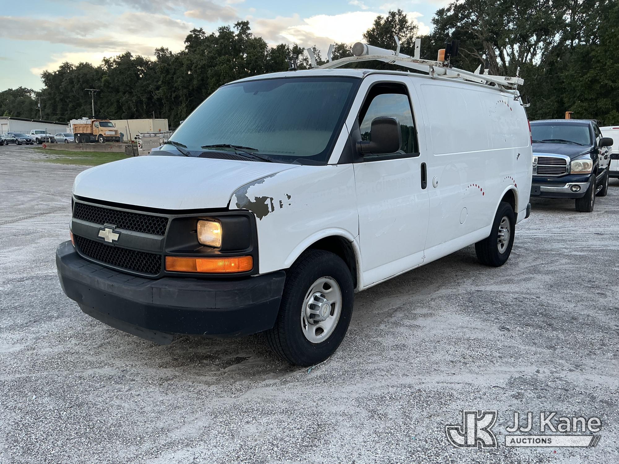 (Tampa, FL) 2011 Chevrolet Express G2500 Cargo Van Runs & Moves) (Jump To Start, Body/Paint Damage)