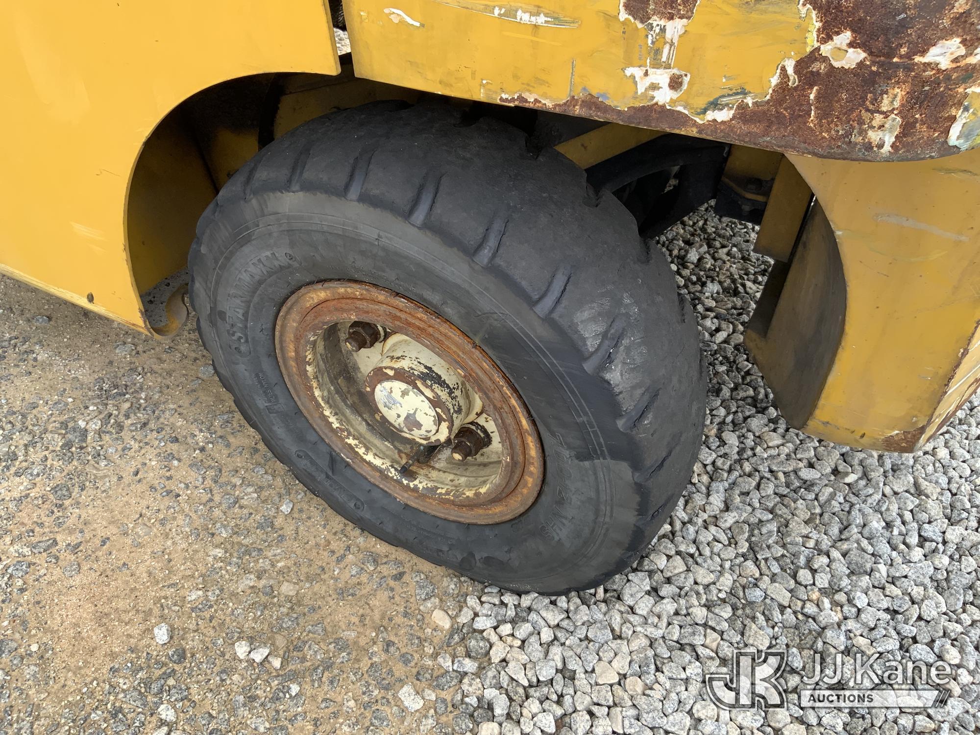 (Blackshear, GA) Yale GP120VX Solid Tired Forklift, (GA Power Unit) Runs & Moves) (Rust Damage