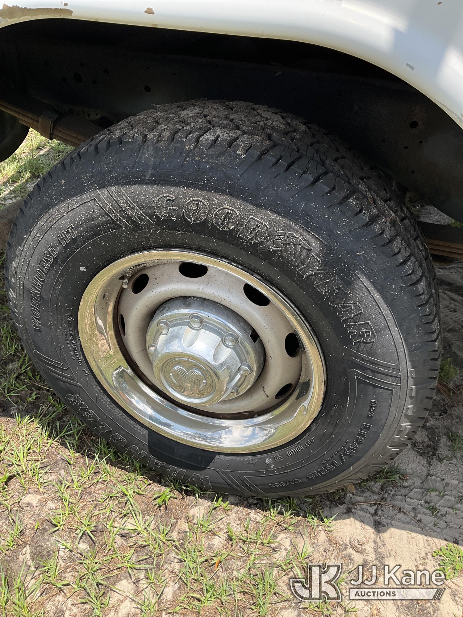 (Ocala, FL) 2001 RAM 2500 Service Truck Runs & Moves) (Jump To Start, Dashboard Damage, Body/Paint D