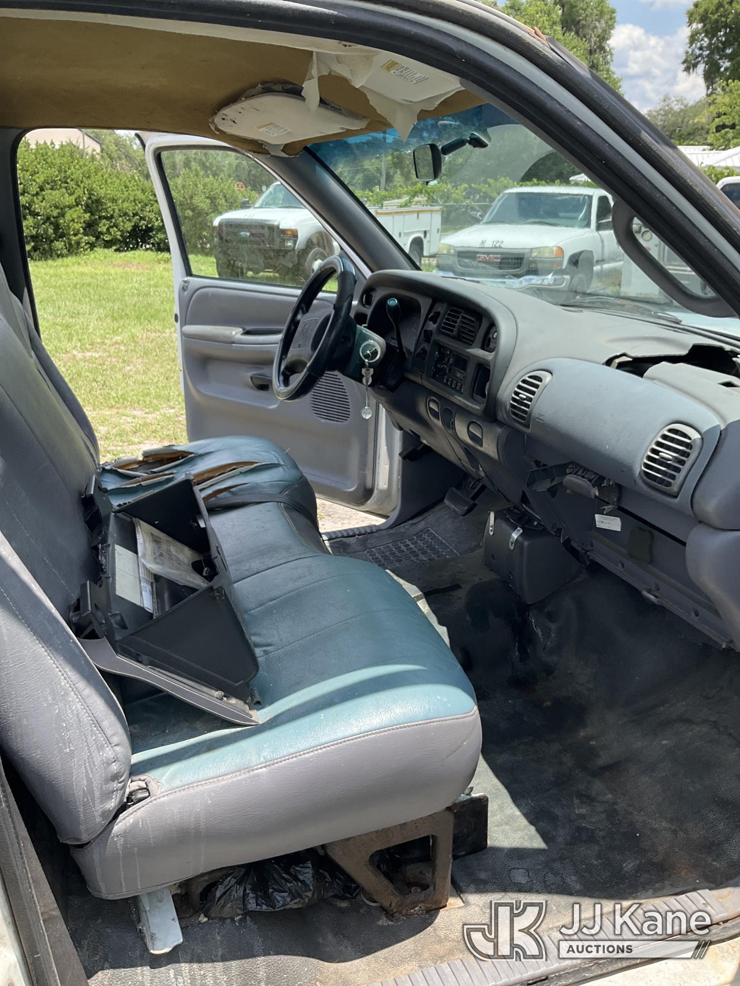 (Ocala, FL) 2001 RAM 2500 Service Truck Runs & Moves) (Jump To Start, Dashboard Damage, Body/Paint D