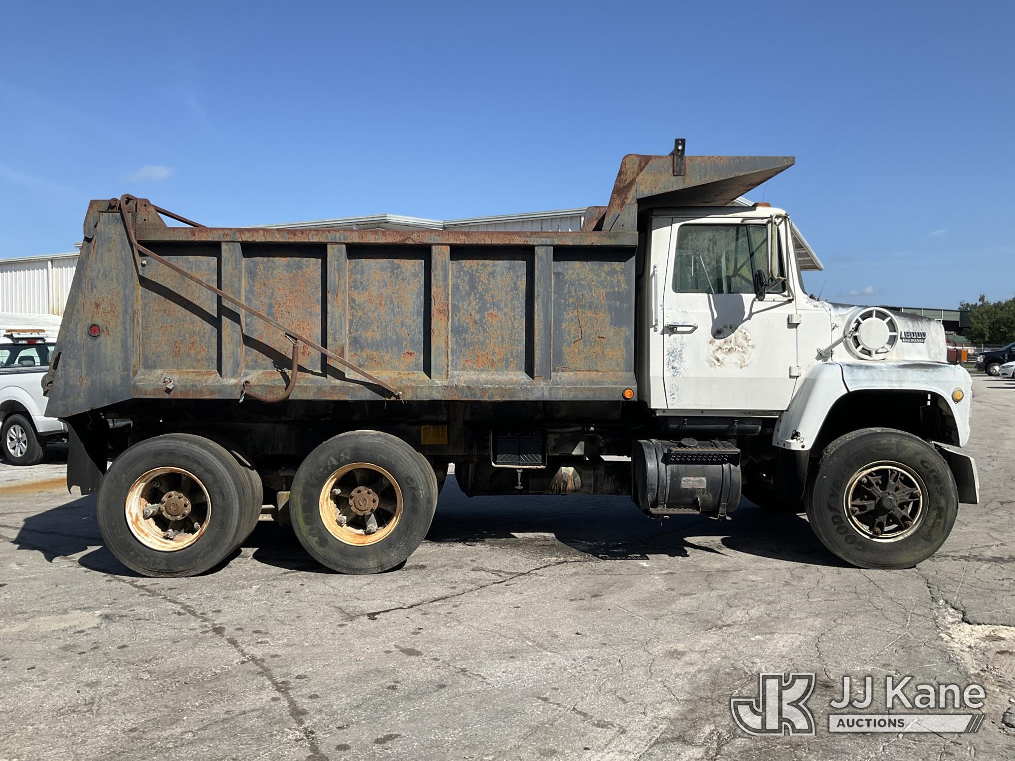 (Ocala, FL) 1989 Ford LNT8000F T/A Dump Truck Not Running, Condition Unknown, Body & Paint Damage