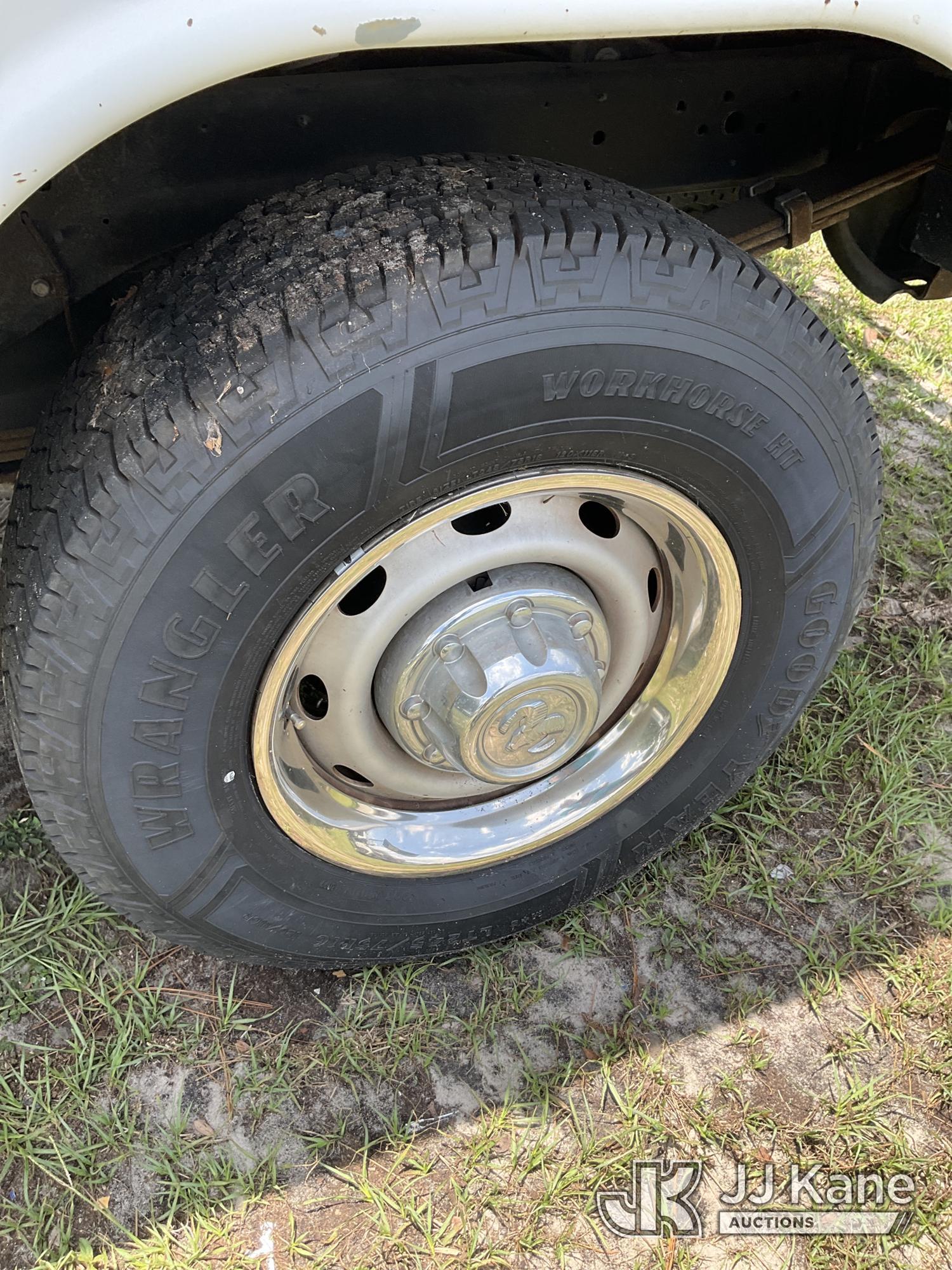 (Ocala, FL) 2001 RAM 2500 Service Truck Runs & Moves) (Jump To Start, Dashboard Damage, Body/Paint D