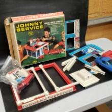 Topper Johnny' Service Toy Mechanics Garage With Box