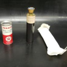 Pair of Associated Oil SF Sample Bottles and Texaco Cylinder Lube