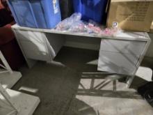 5' Desk