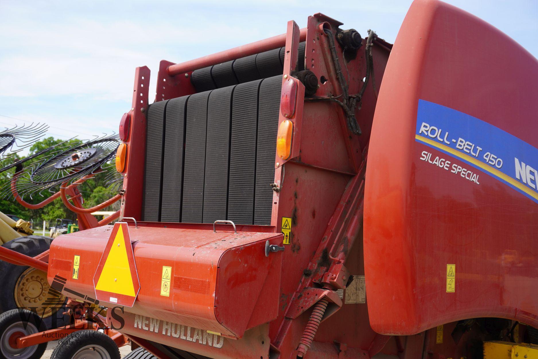 NEW HOLLAND 450 BALER