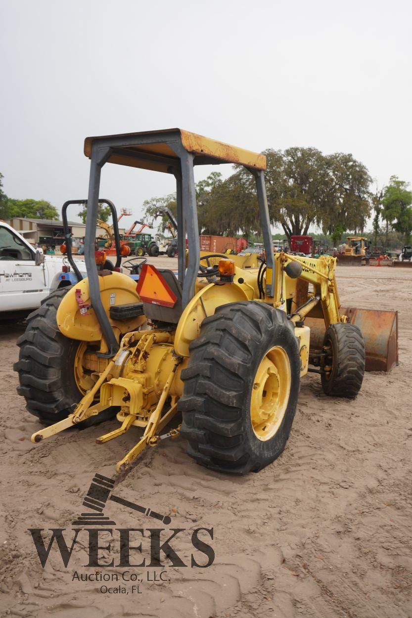 NEW HOLLAND 445D W/LOADER