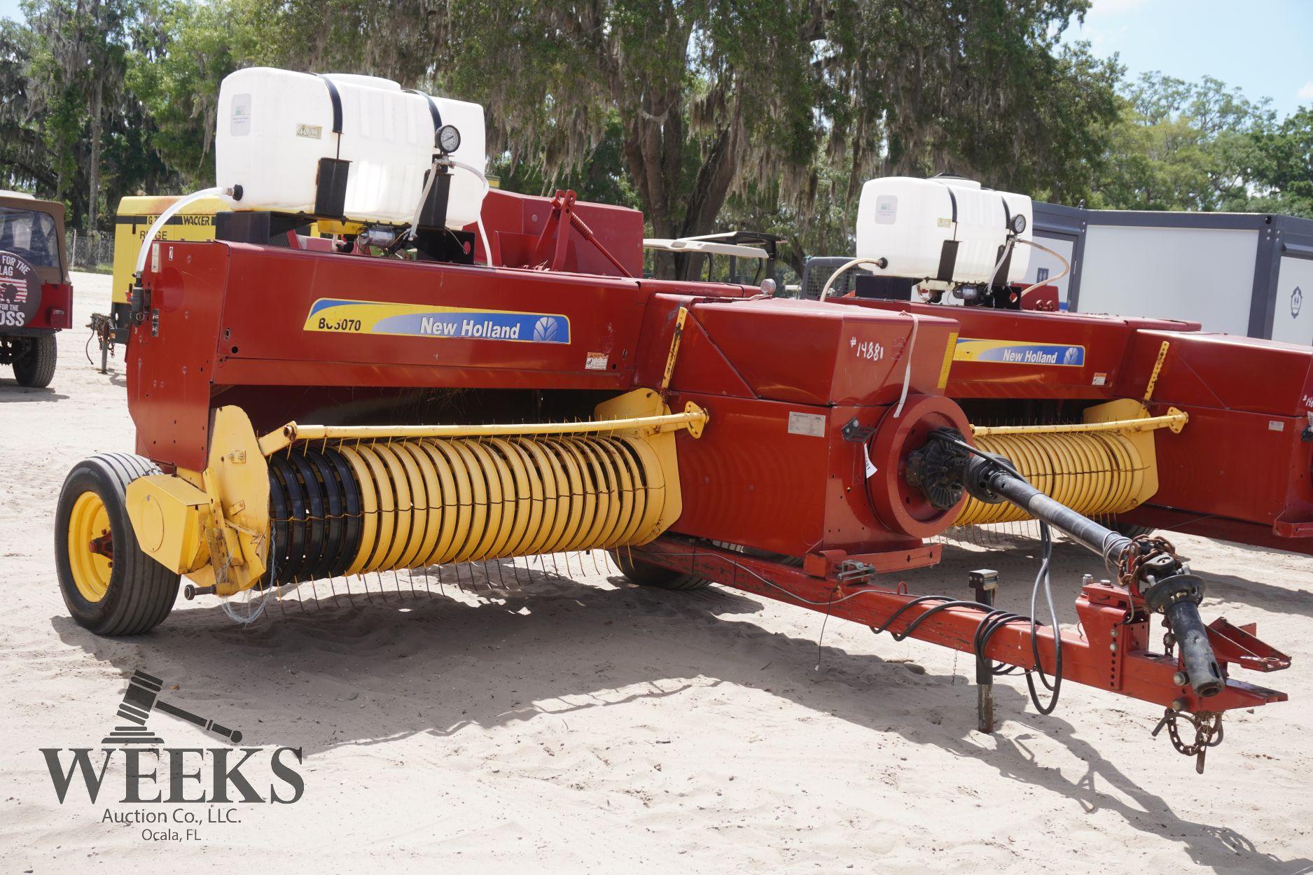 NEW HOLLAND BC5070 BALER