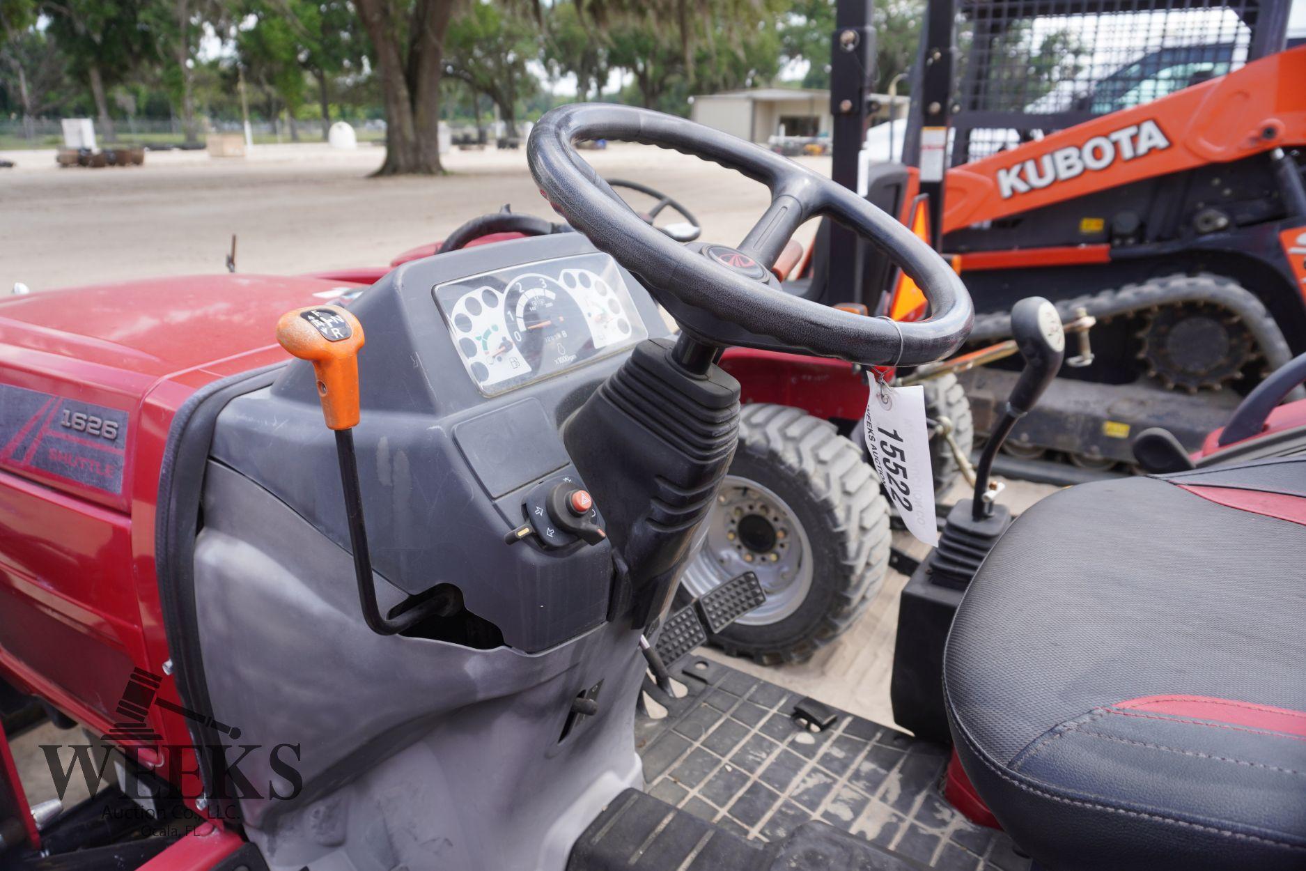 MAHINDRA 1626H W/LOADER