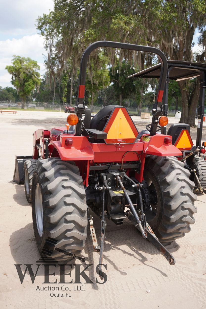 MAHINDRA 1626H W/LOADER