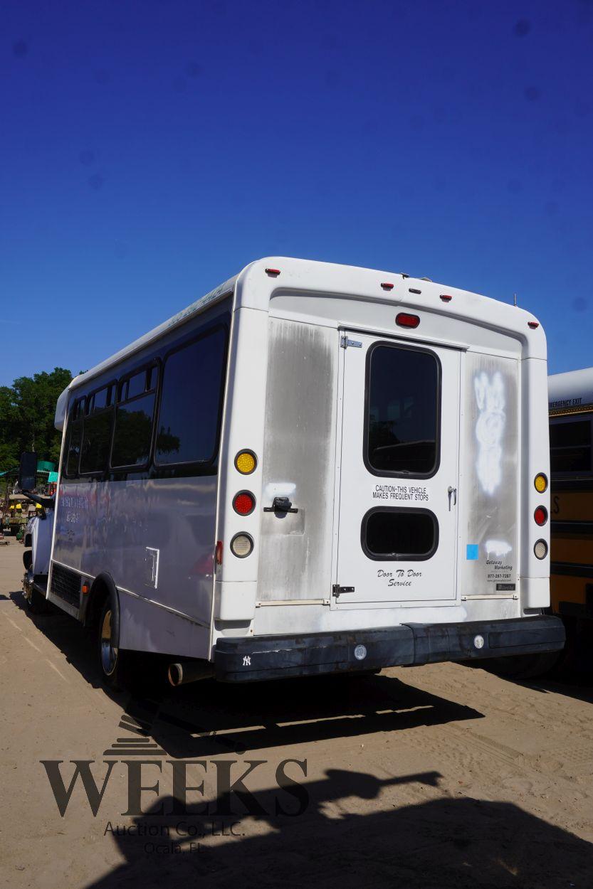 GLAVAL BUS 18 PASSENGER