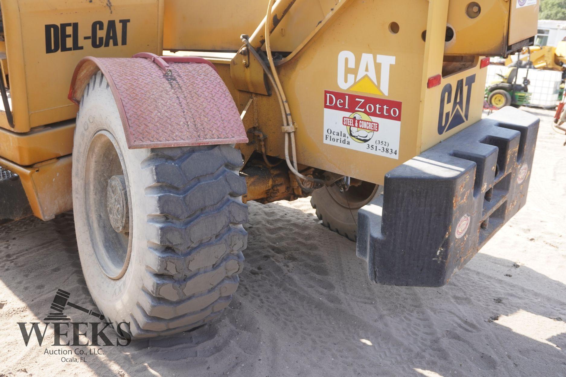 CAT 10000LB TELEHANDLER