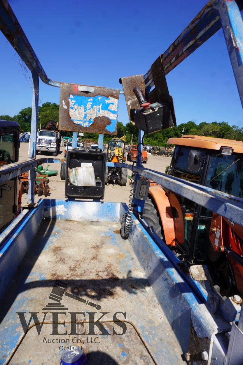 GENIE GS1930 SCISSOR LIFT