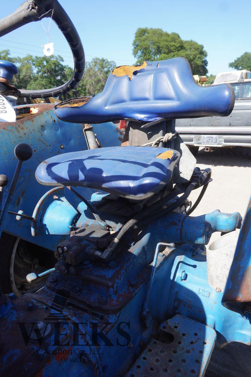 FORD 5000 2WD W/LOADER