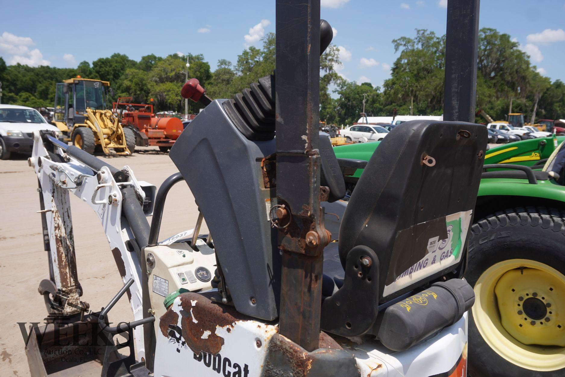 BOBCAT 418 MINI EXCAVATOR