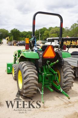 JOHN DEERE 3025D W/BUCKET