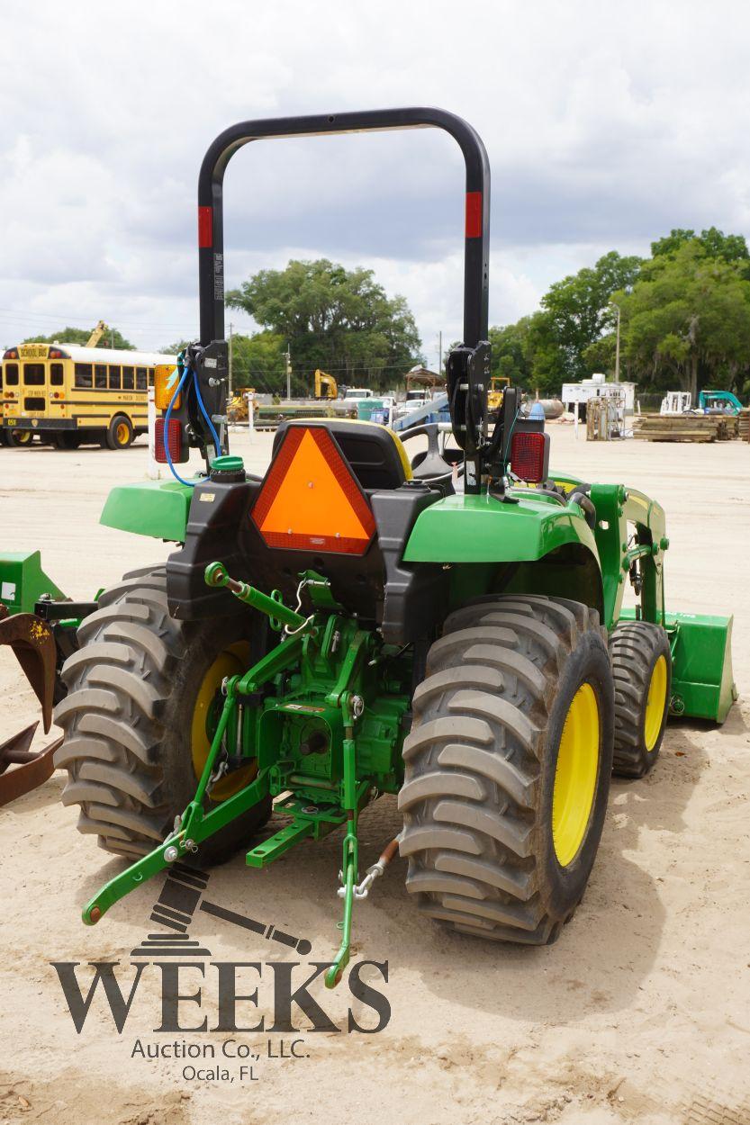 JOHN DEERE 3025D W/BUCKET