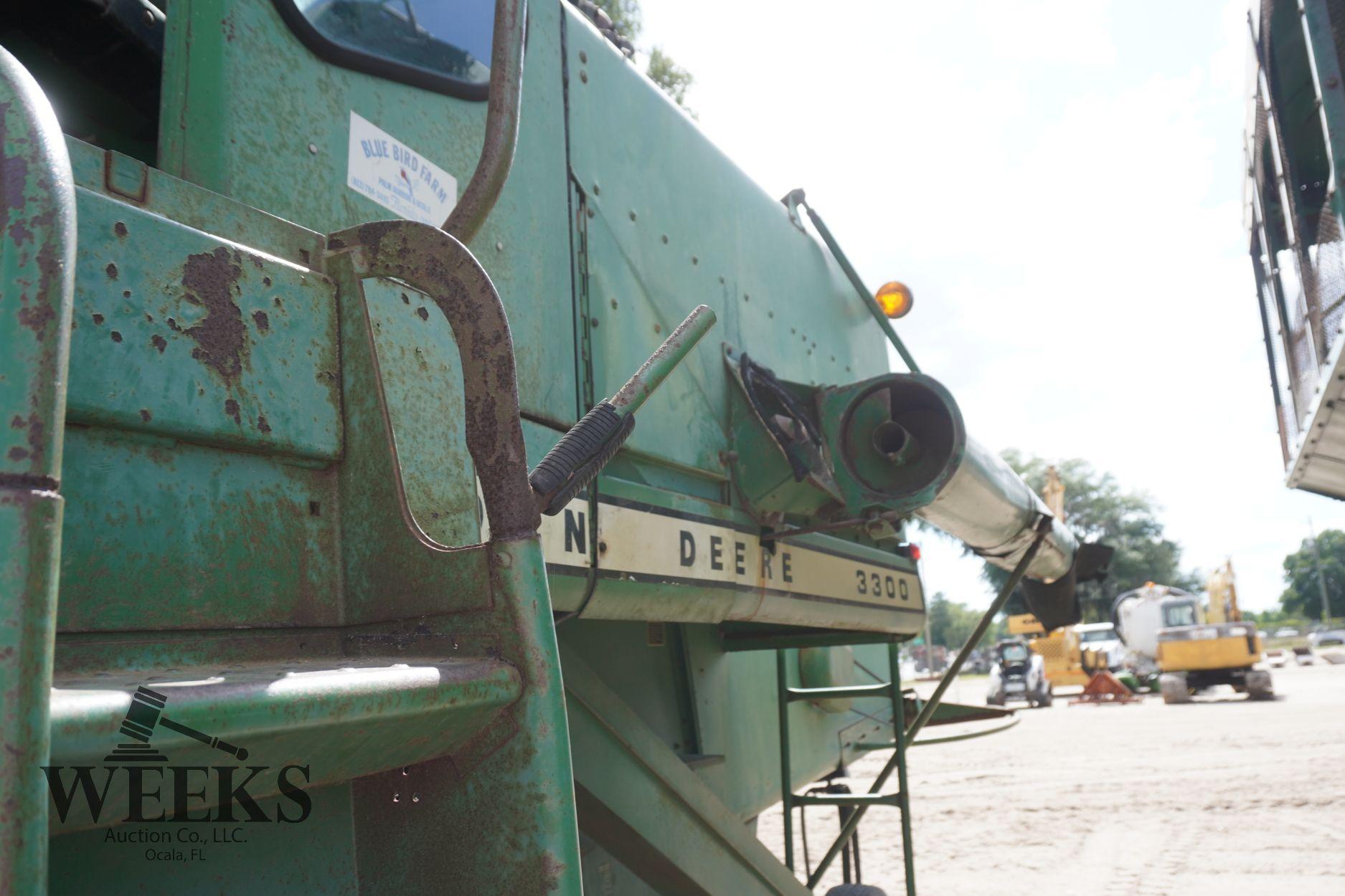 JOHN DEERE 3300 COMBINE