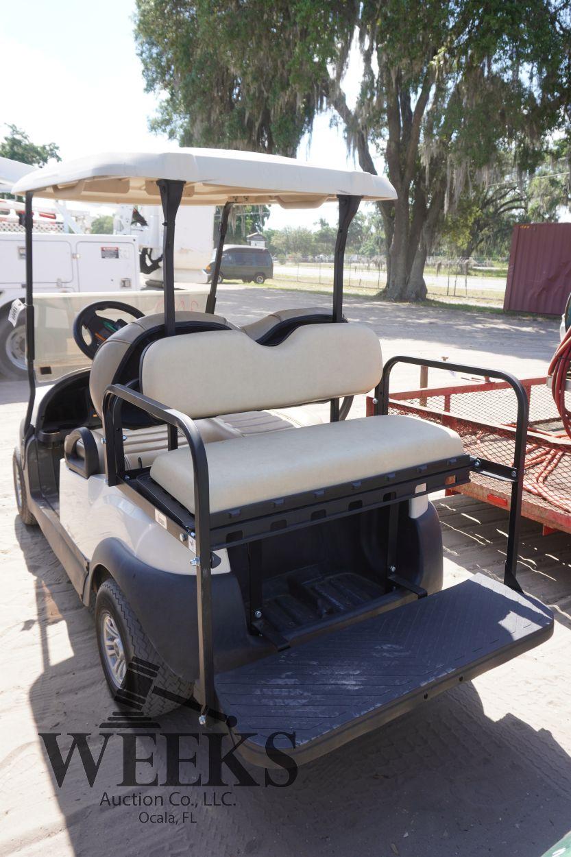 CLUB CAR GOLF CART