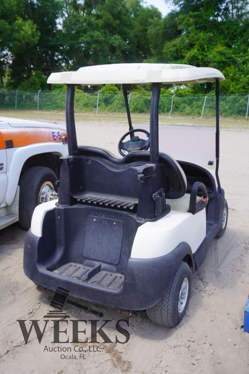 CLUB CAR GOLF CART