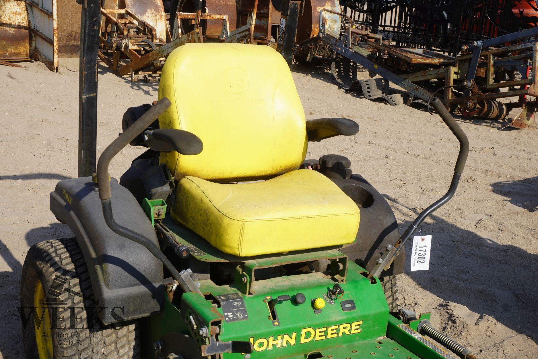 JOHN DEERE 717A Z TURN(R)