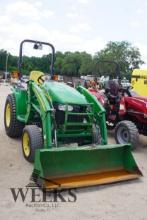 JOHN DEERE 3320 (R)